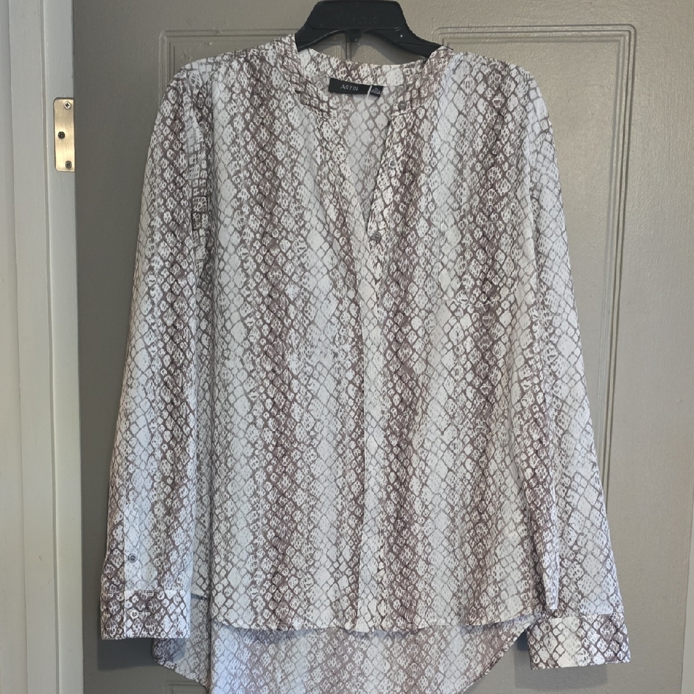 Apt. 9 White and Brown Patterned Blouse